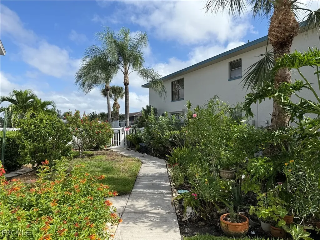 131 SW 47th Terrace Cape Coral FL 33914