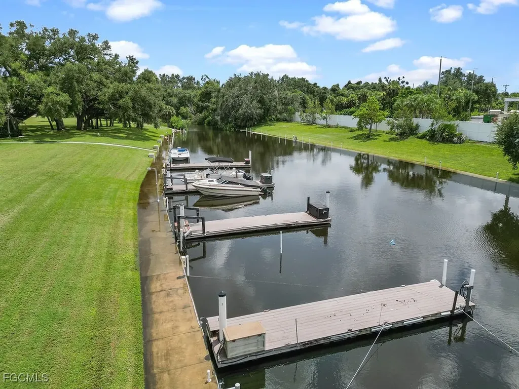 1409 Tropic Terrace North Fort Myers FL 33903