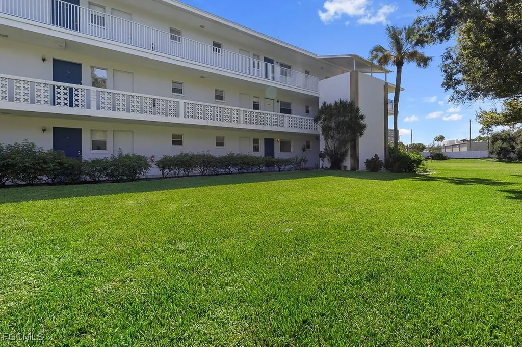 1409 Tropic Terrace North Fort Myers FL 33903
