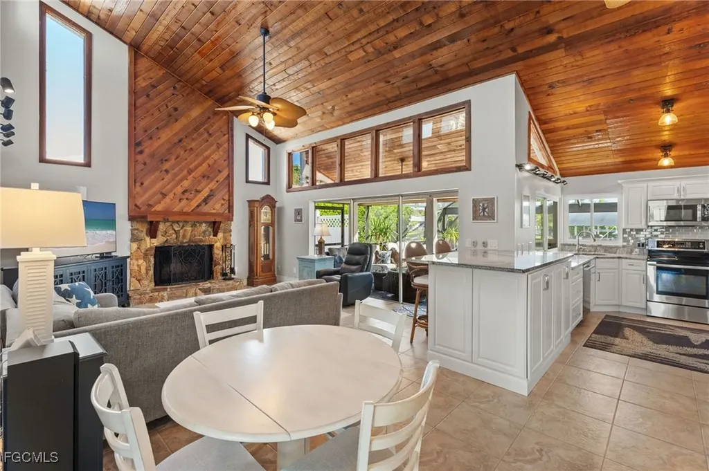 5313 SW 8th Court Cape Coral FL 33914