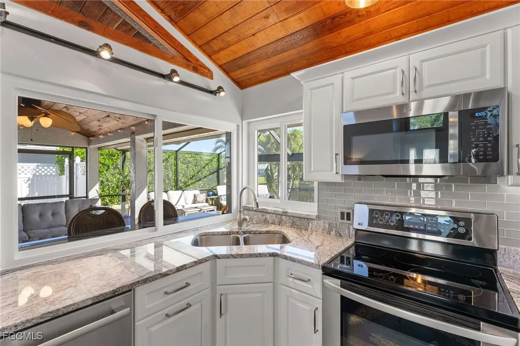 5313 SW 8th Court Cape Coral FL 33914