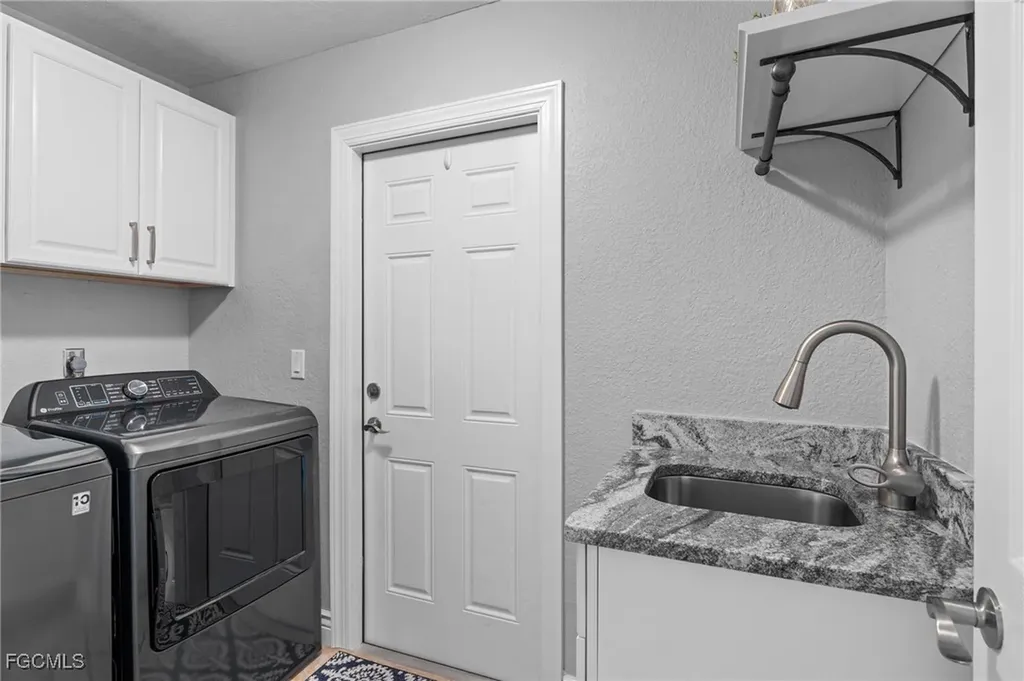 5313 SW 8th Court Cape Coral FL 33914