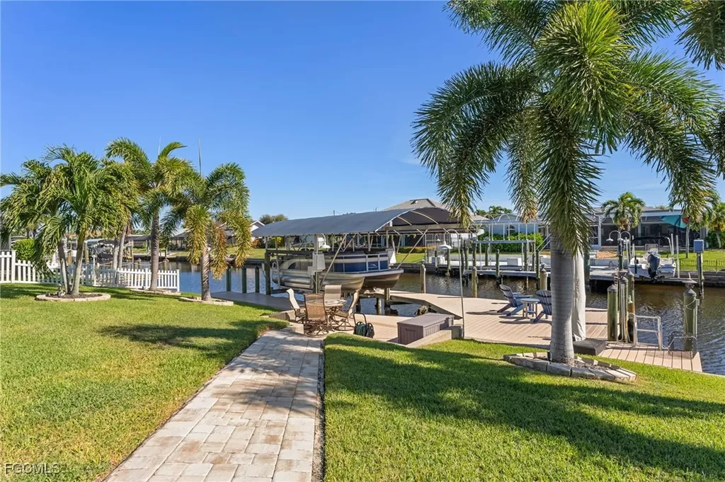 5313 SW 8th Court Cape Coral FL 33914