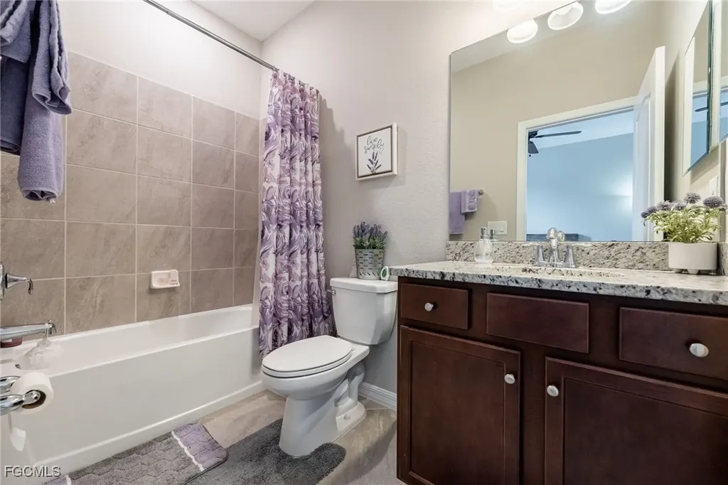 4040 E Hampton Circle Alva FL 33920