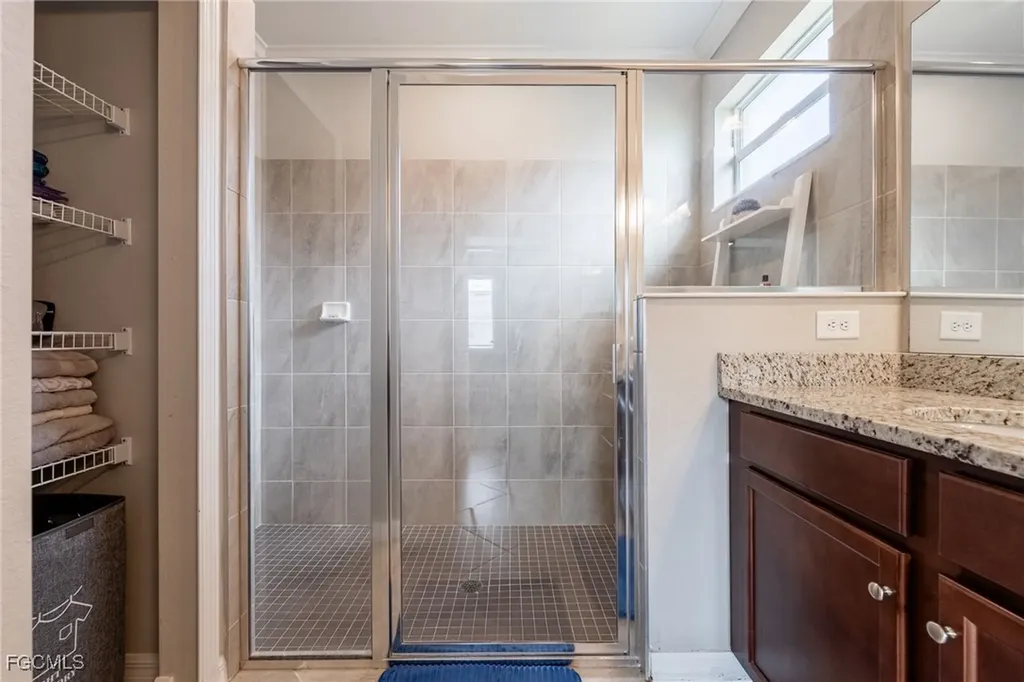 4040 E Hampton Circle Alva FL 33920