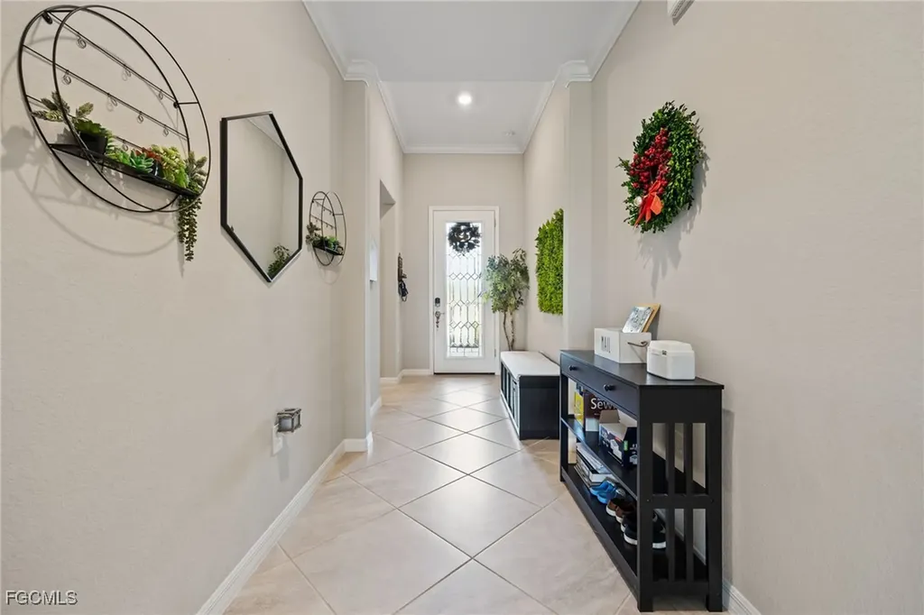 4040 E Hampton Circle Alva FL 33920