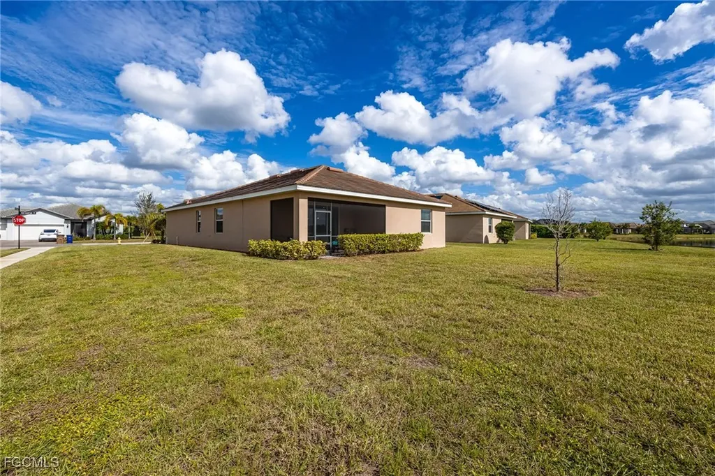 4040 E Hampton Circle Alva FL 33920