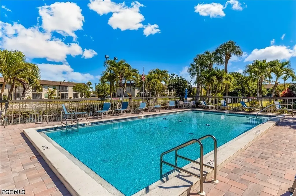 9305 Lake Park Drive Fort Myers FL 33919