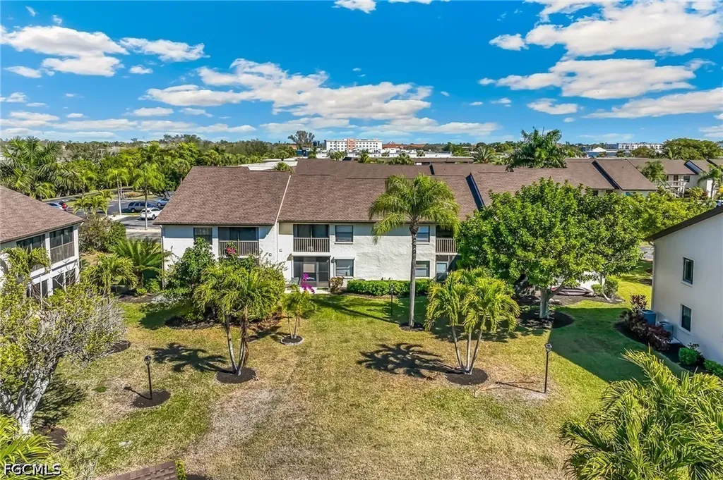 9305 Lake Park Drive Fort Myers FL 33919