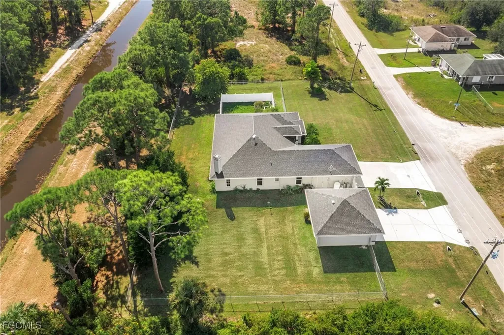 1069 Joponica Avenue S Lehigh Acres FL 33974