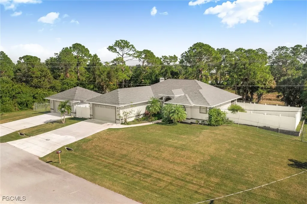 1069 Joponica Avenue S Lehigh Acres FL 33974