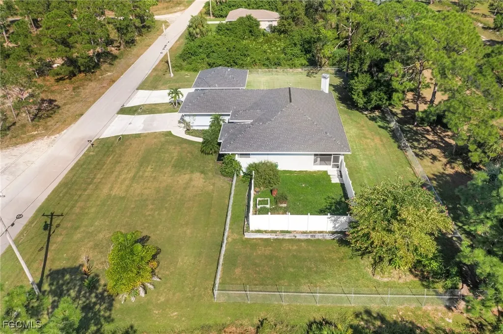 1069 Joponica Avenue S Lehigh Acres FL 33974