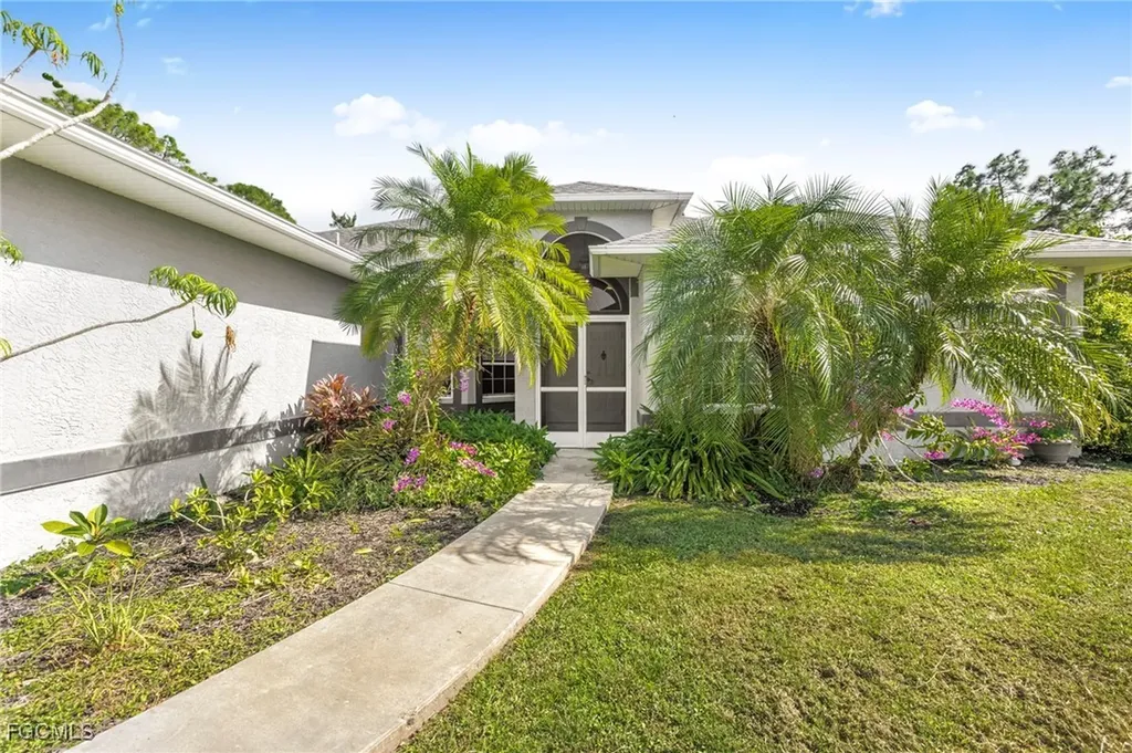1069 Joponica Avenue S Lehigh Acres FL 33974
