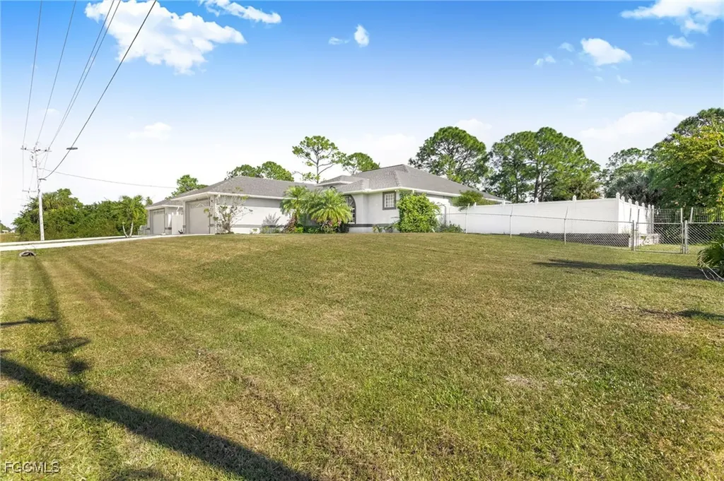 1069 Joponica Avenue S Lehigh Acres FL 33974