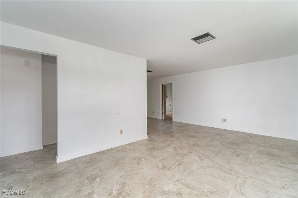 3106 SE 18th Place Cape Coral FL 33904