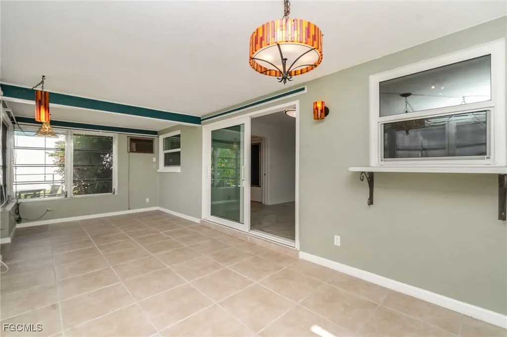3106 SE 18th Place Cape Coral FL 33904
