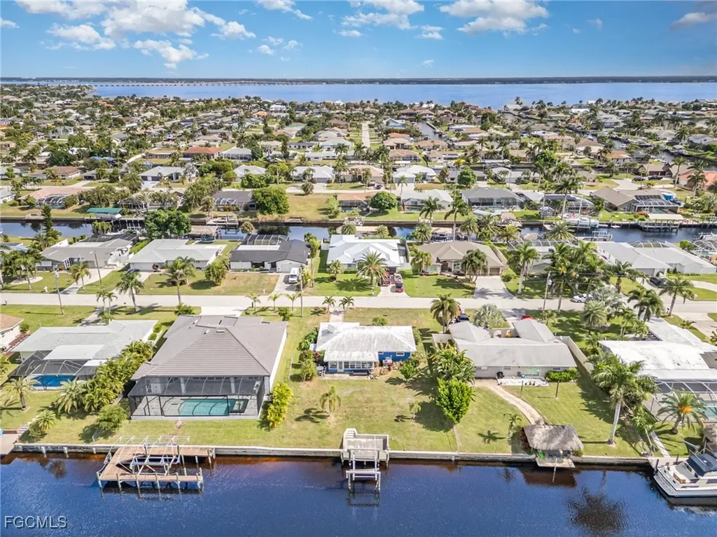 3106 SE 18th Place Cape Coral FL 33904