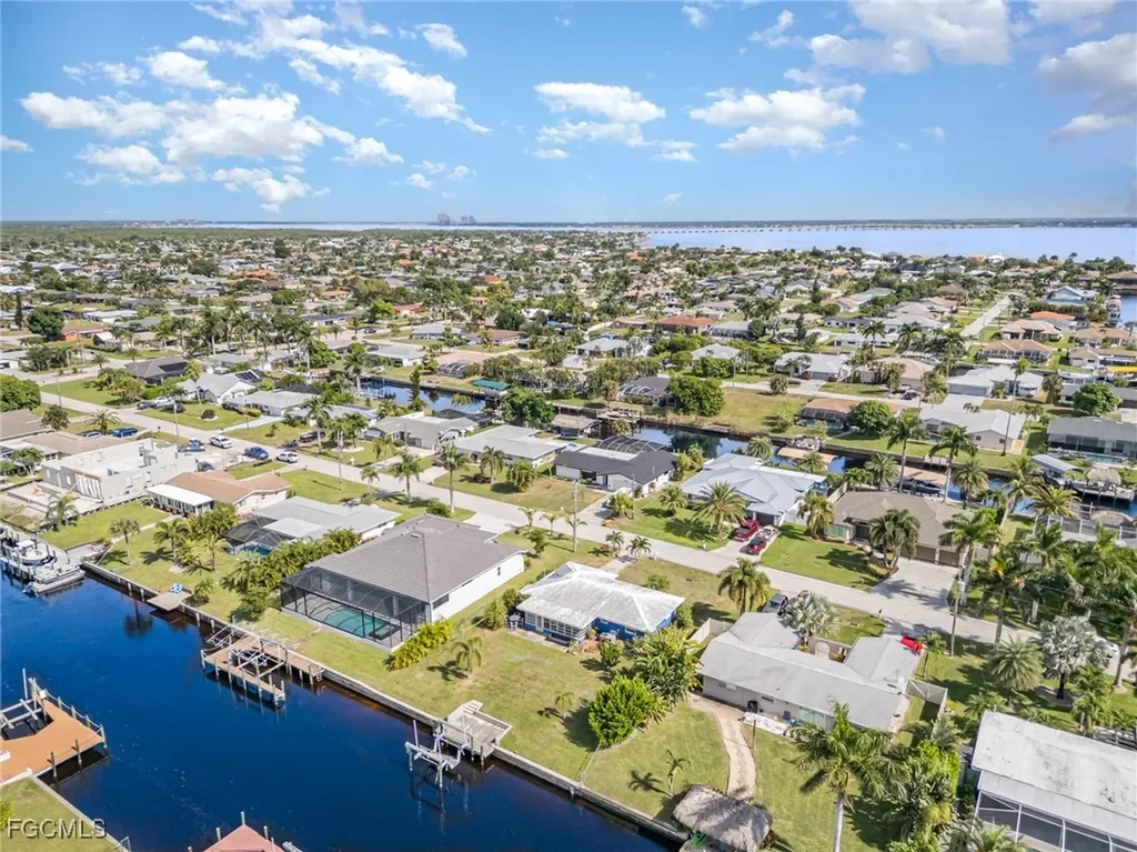 3106 SE 18th Place Cape Coral FL 33904