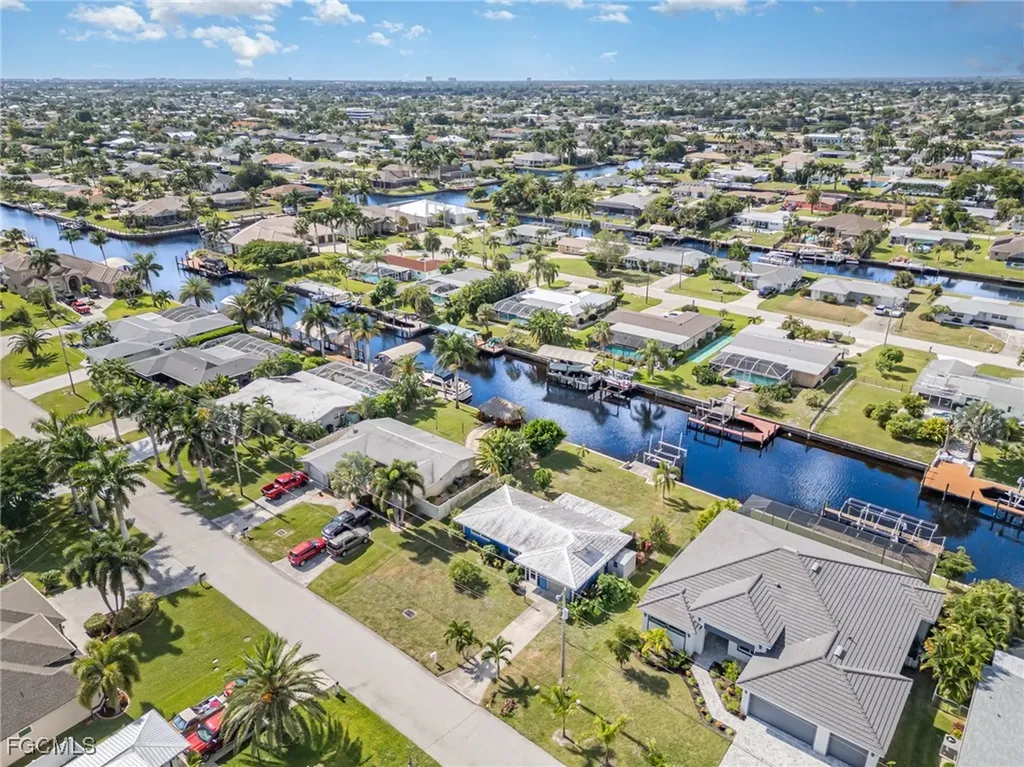 3106 SE 18th Place Cape Coral FL 33904