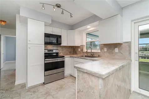 3106 SE 18th Place Cape Coral FL 33904
