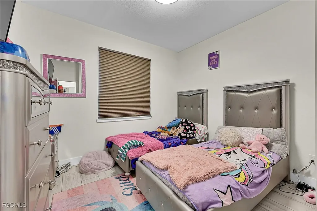 607 NW 16th Place Cape Coral FL 33993