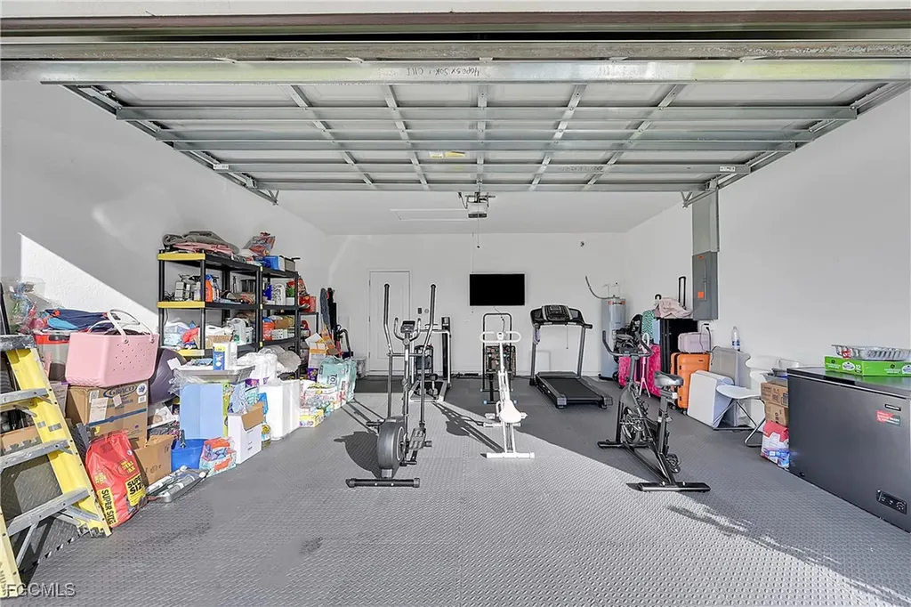 607 NW 16th Place Cape Coral FL 33993