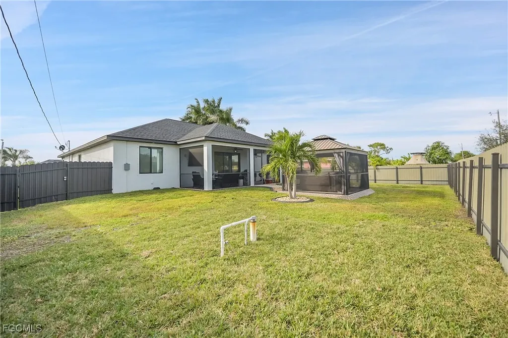607 NW 16th Place Cape Coral FL 33993