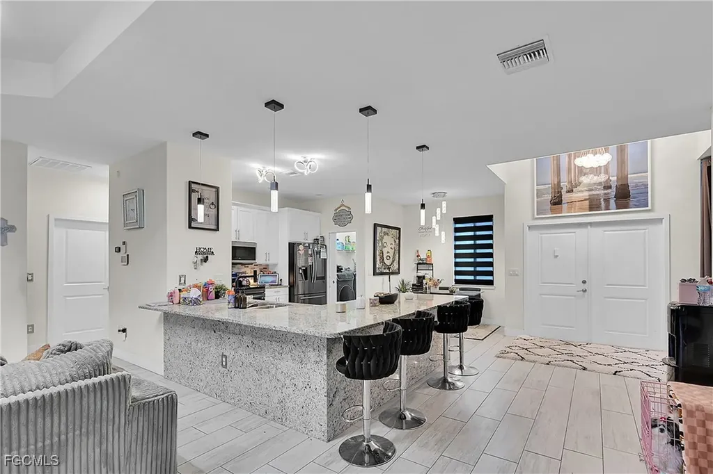 607 NW 16th Place Cape Coral FL 33993