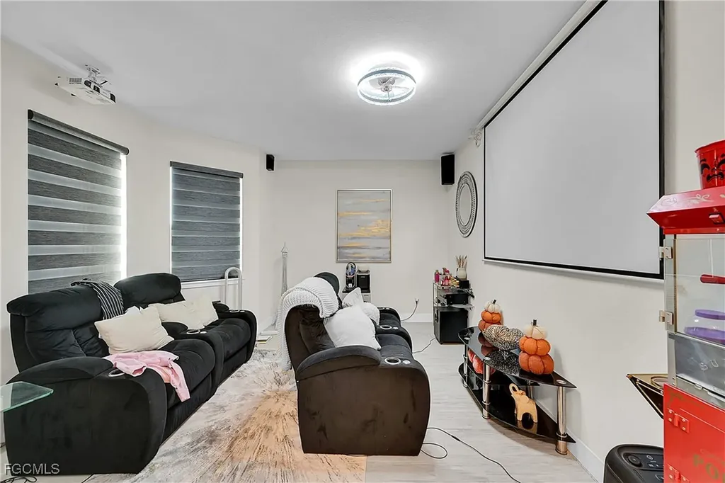 607 NW 16th Place Cape Coral FL 33993