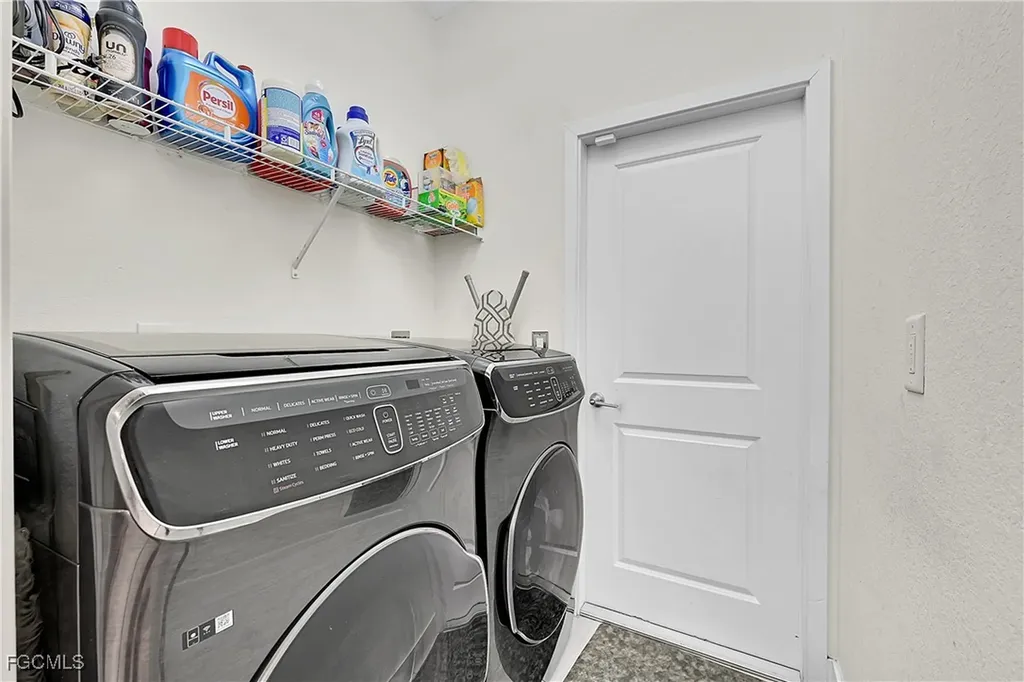 607 NW 16th Place Cape Coral FL 33993