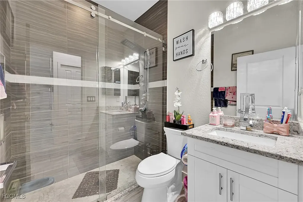 607 NW 16th Place Cape Coral FL 33993