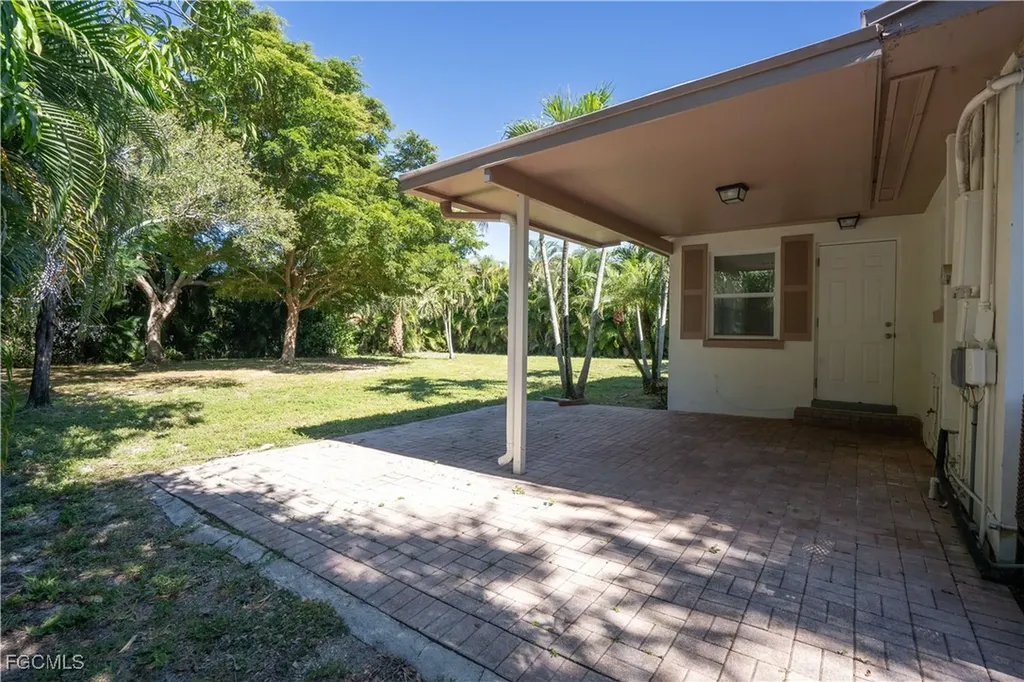 1259 Burtwood Drive Fort Myers FL 33901