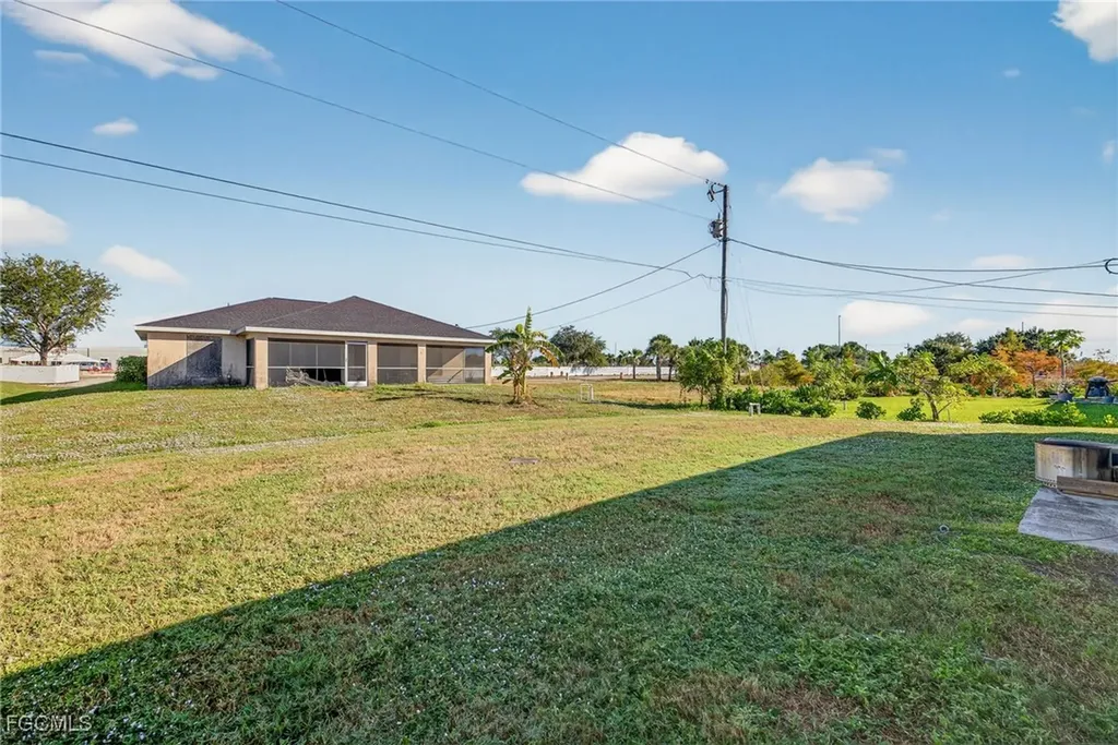 1511 NE 13th Terrace Cape Coral FL 33909