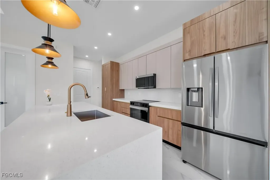 626 NE 8th Street Cape Coral FL 33909