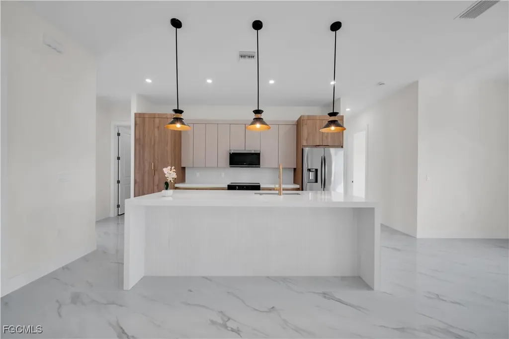 626 NE 8th Street Cape Coral FL 33909