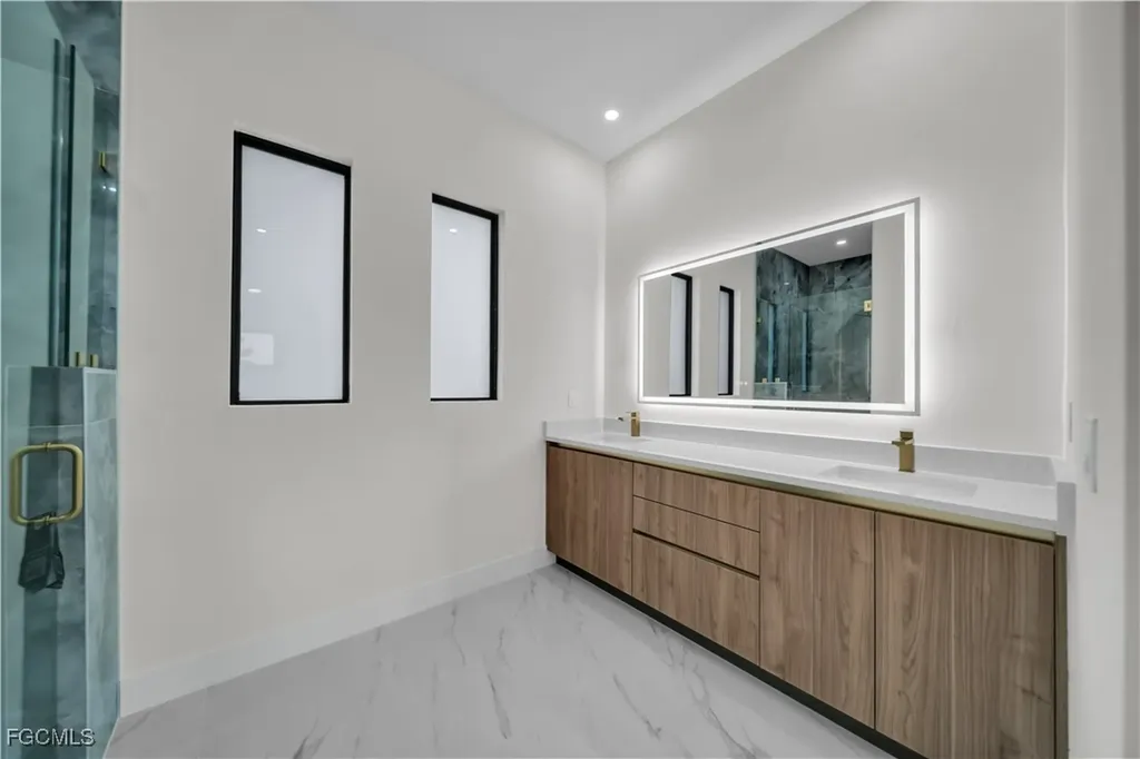 626 NE 8th Street Cape Coral FL 33909