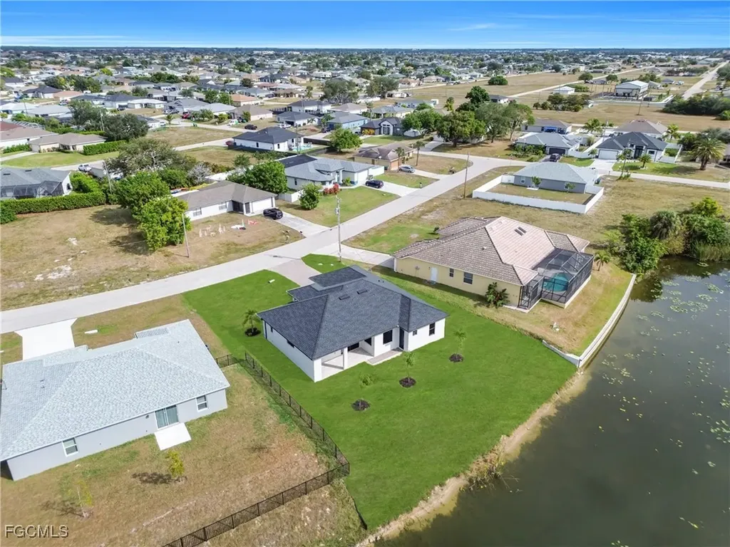 626 NE 8th Street Cape Coral FL 33909
