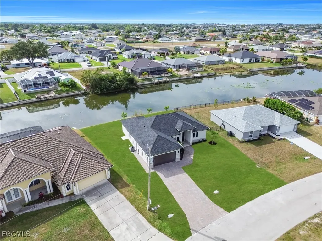 626 NE 8th Street Cape Coral FL 33909