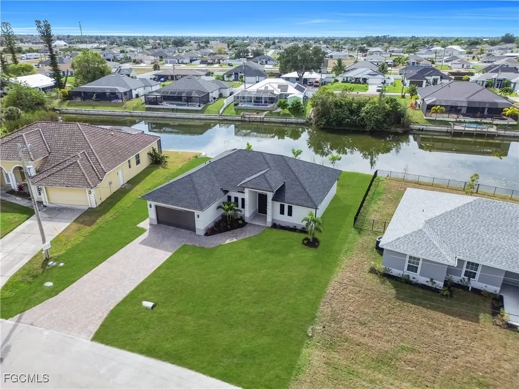 626 NE 8th Street Cape Coral FL 33909