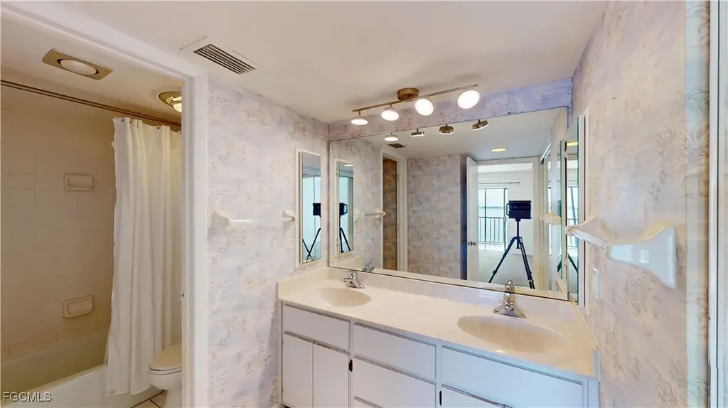 3350 N Key Drive North Fort Myers FL 33903