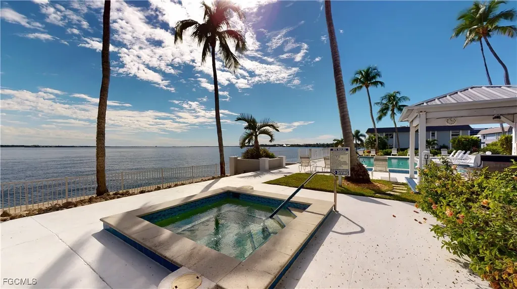 3350 N Key Drive North Fort Myers FL 33903