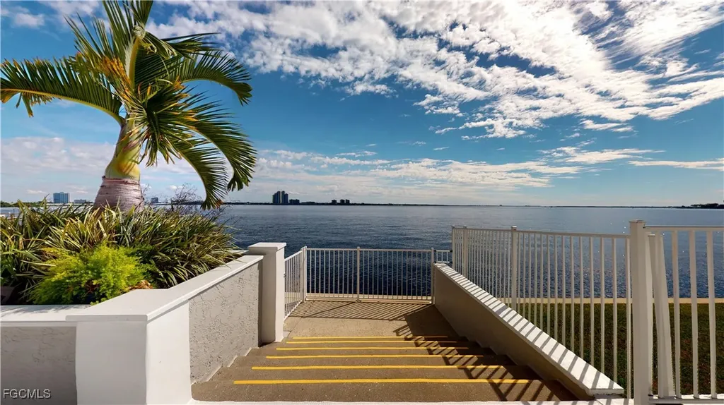 3350 N Key Drive North Fort Myers FL 33903