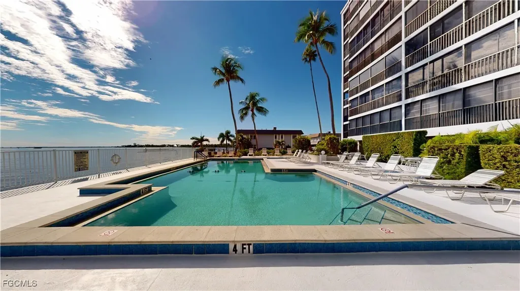 3350 N Key Drive North Fort Myers FL 33903