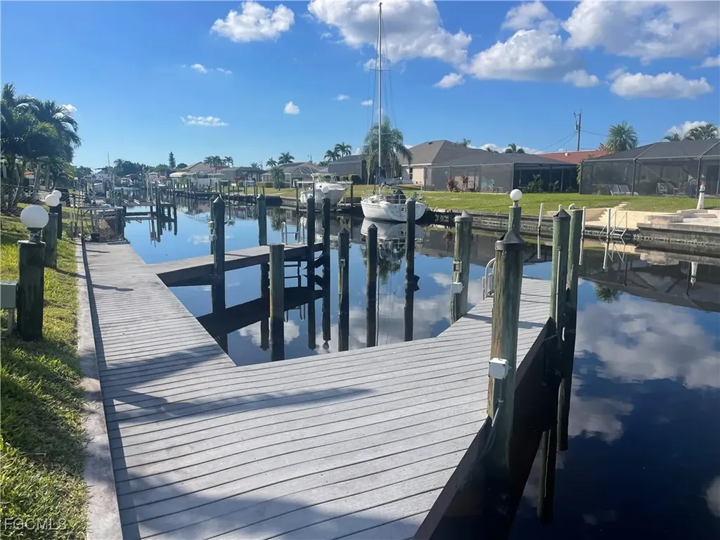 4802 Tudor Drive Cape Coral FL 33904
