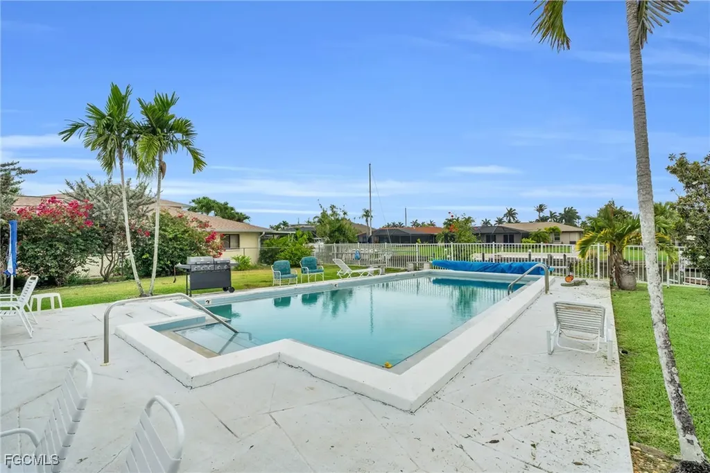 4802 Tudor Drive Cape Coral FL 33904