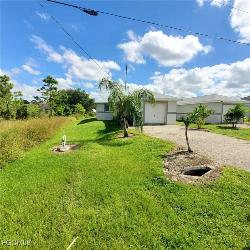 777 Bedford Drive Lehigh Acres FL 33974