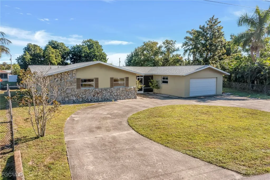 1366 Sunrise Drive North Fort Myers FL 33917