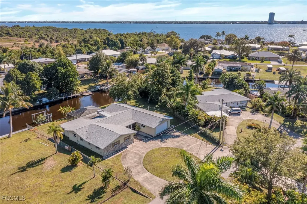 1366 Sunrise Drive North Fort Myers FL 33917