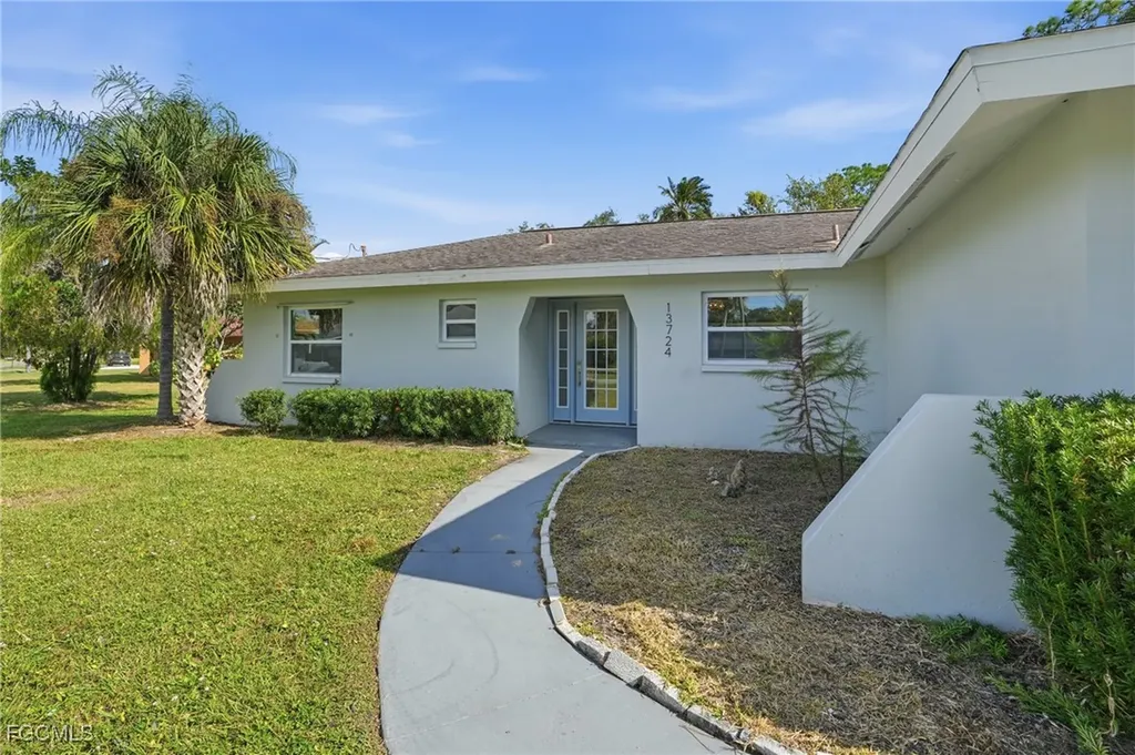 13724 River Forest Drive Fort Myers FL 33905