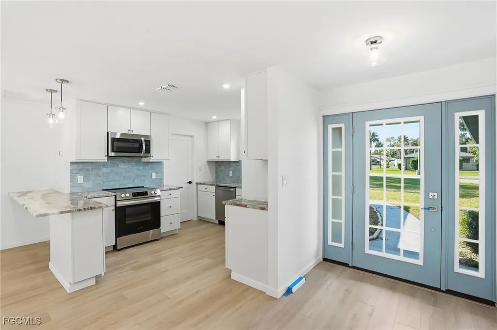 13724 River Forest Drive Fort Myers FL 33905